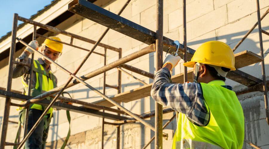 Professional gutter cleaning in Berger, MO